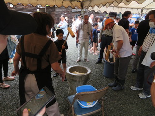 餅つき②