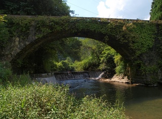 池在石橋