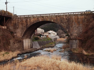 朝地橋