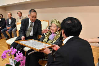 小林フサヱ様 100歳のお祝い