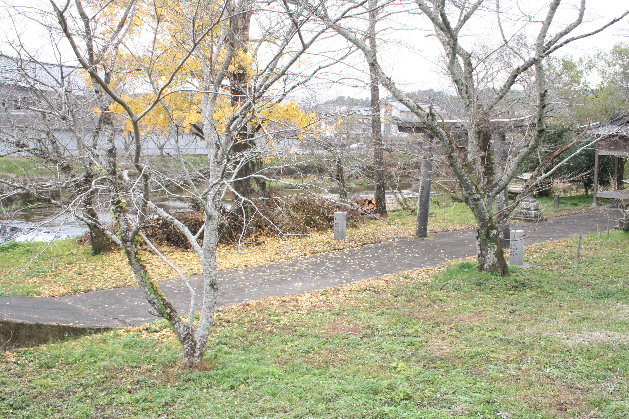 現在の平尾社のお仮場の様子