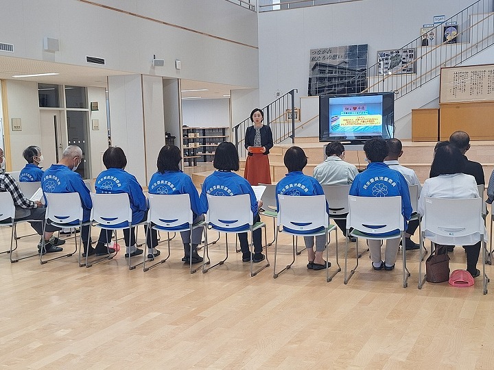 スクールガード連絡会・対面式写真 (1)