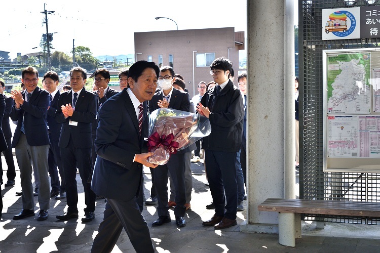 市長初登庁