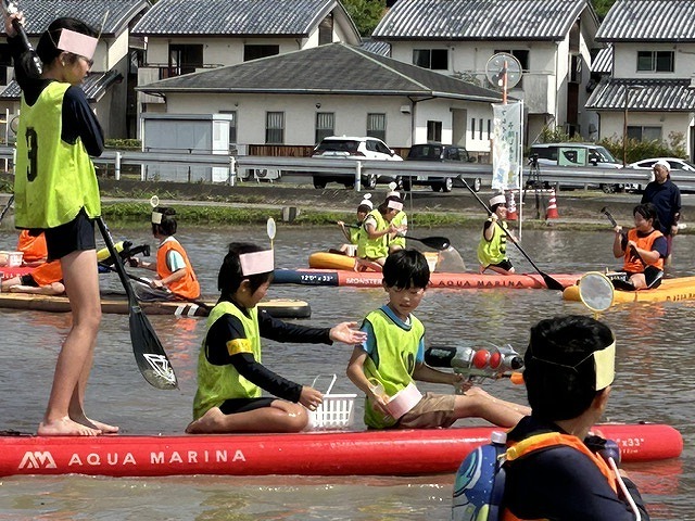 田んぼでSUP3